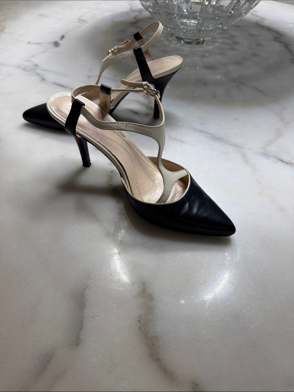 Tahari Black and white T strap pumps
